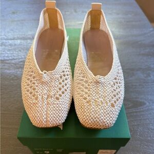 NIB J. Crew Crochet Ballet Flats, Ivory, Size 9